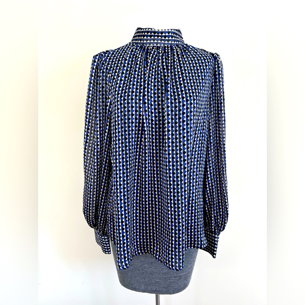 H&M Women’s Blouse Size Medium, Black and Blue
